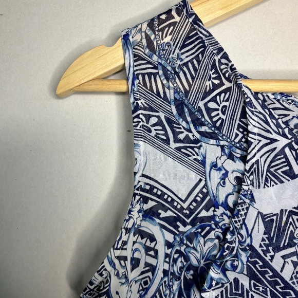 Cato Womens Blue & White Sleeveless Patterned Blouse Size Small - Picture 4 of 6